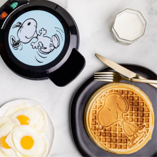 Peanuts Snoopy and Charlie Brown Double Waffle Maker