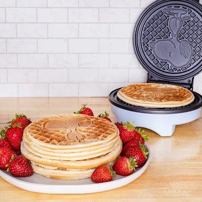 Peanuts Snoopy and Charlie Brown Double Waffle Maker